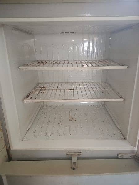 recondition fridge on cooling full set okay 10