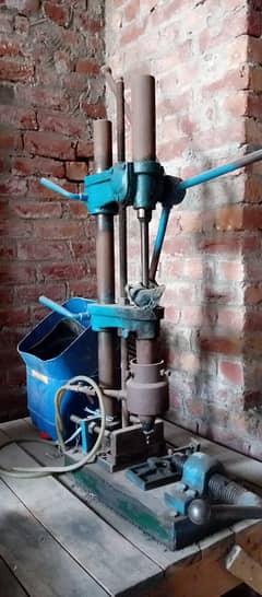 Hand Moulding Machine