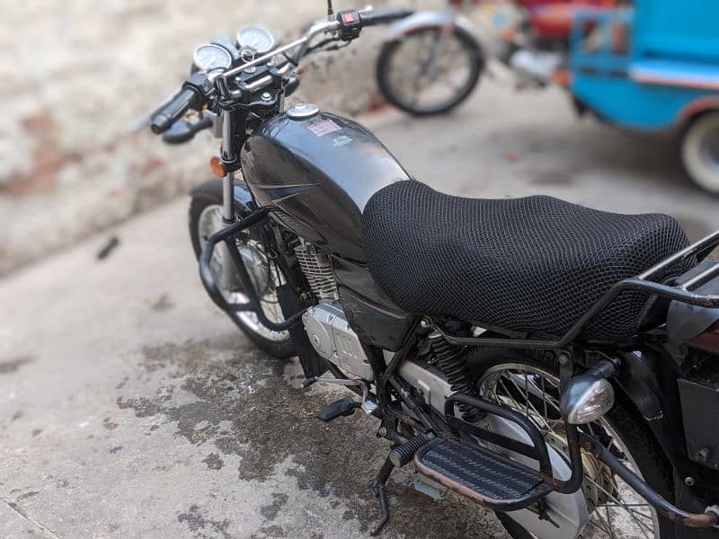 Suzuki 150 Good Condition 10/10 7