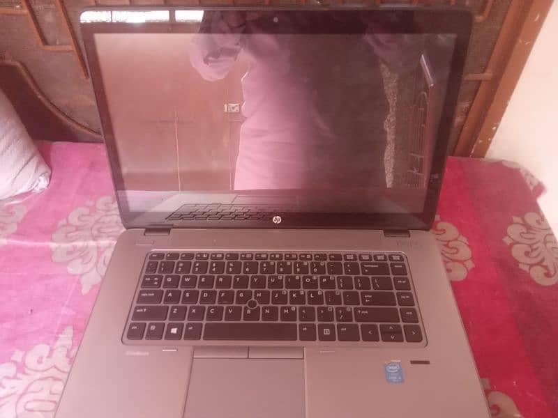 Hp Elite book 850 i5 touch screen 2