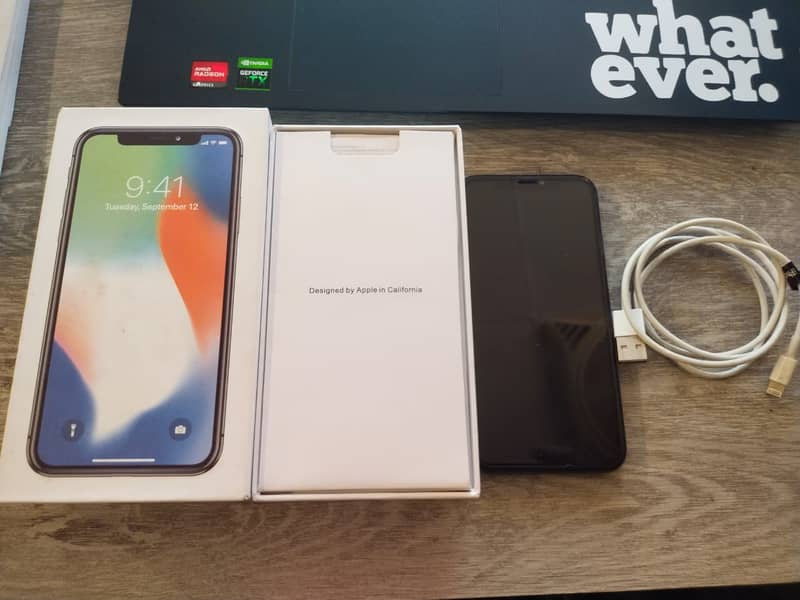 iPhone X (64GB) – 9/10 Condition – Box & Cable Included 1