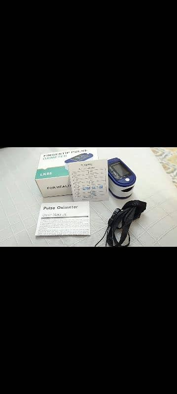 Finger pulse oximeter 1