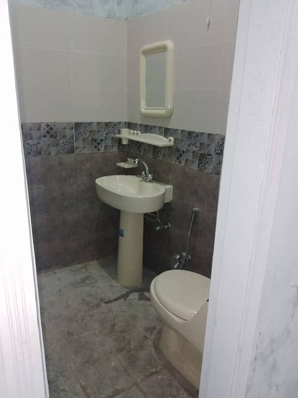 I. 8/4 Extension Main Service Rd Flat Available For Rent 7