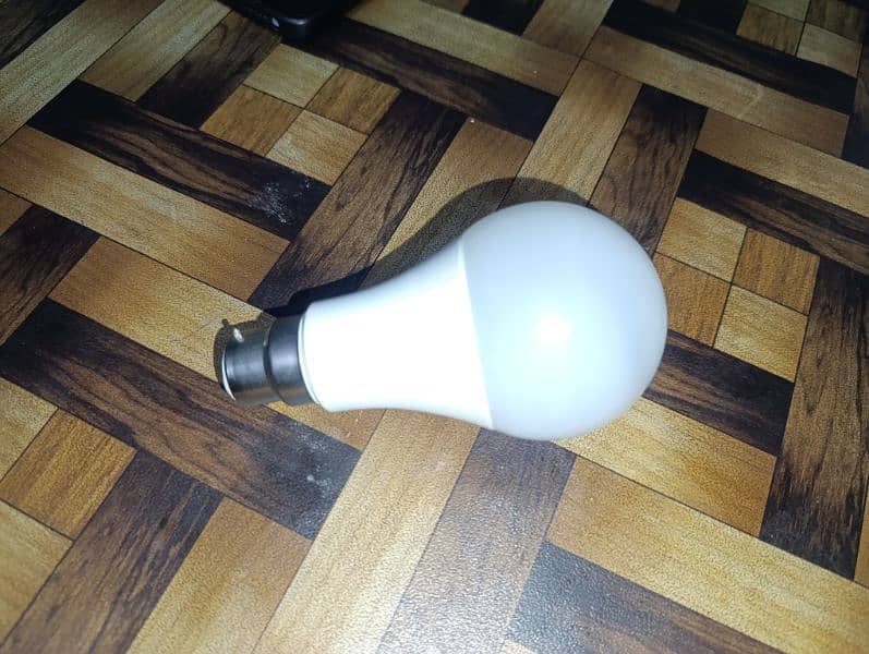 12w Led bulb 1