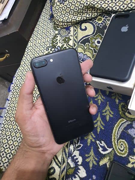 iphone 7 plus 32gb (fully original) 6