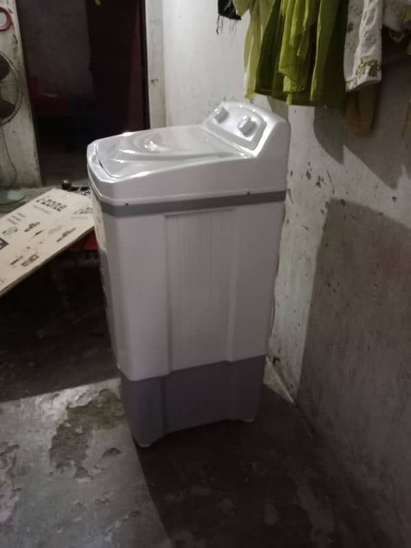 I-Zone Washing machine 4