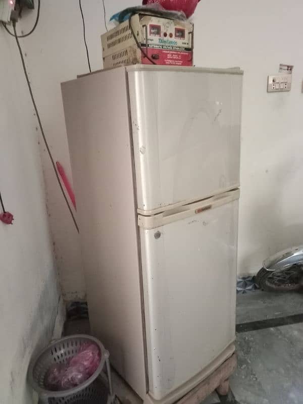 Medium Fridge for sale 1