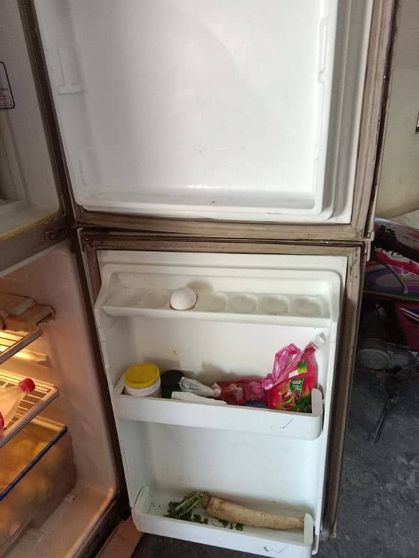 Medium Fridge for sale 2