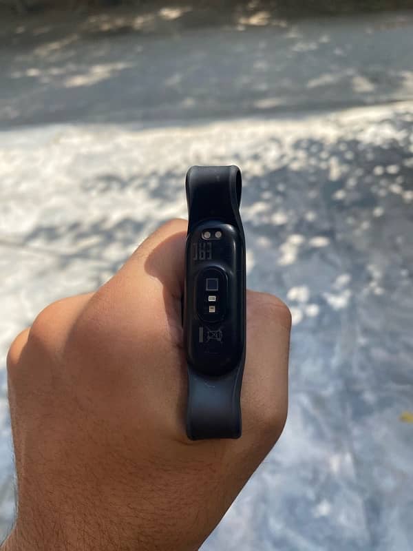 Smart watch ( XIAOMI BAND 6 ) 4