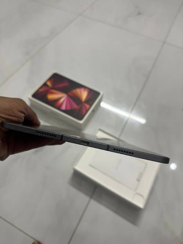 Apple IPad pro 3rd Gen 2022 M1 chip 5