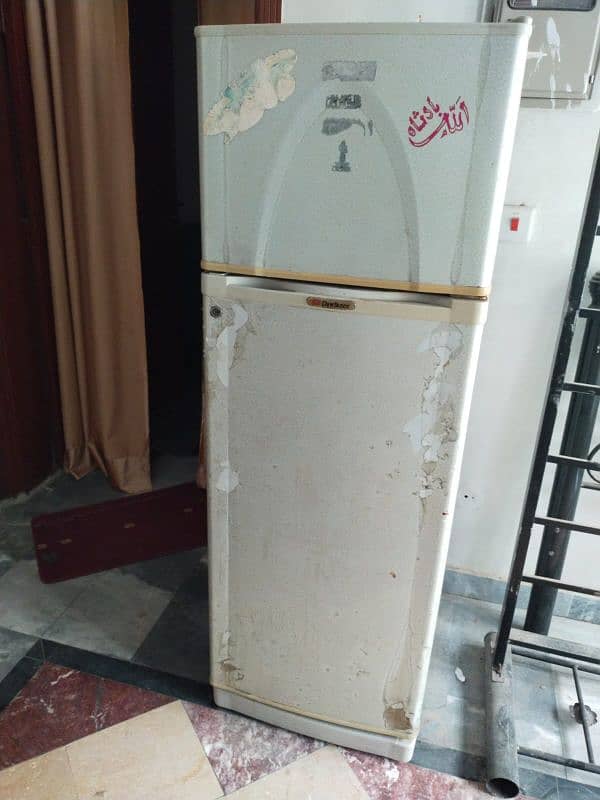 fridge for urgent sale 2