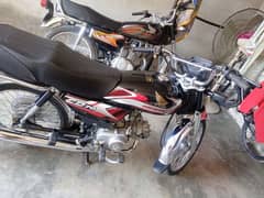 Honda 70 Brand New Tayar kerwai all parts of body and engine