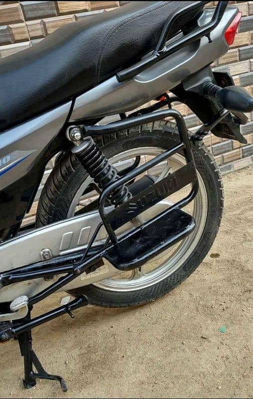 Suzuki GD 110S 2021 (TUBELESS TYRES) 8