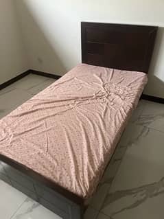 one single bed for sale 0