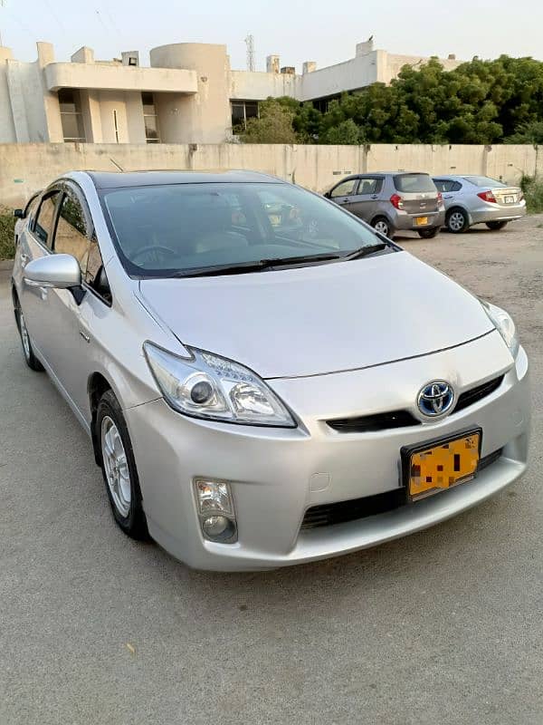 Toyota Prius 2011 1