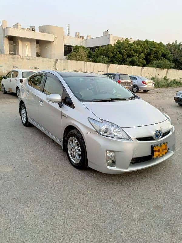 Toyota Prius 2011 3