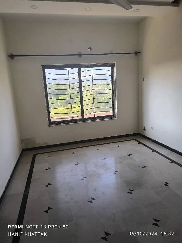 Affordable Upper Portion For rent In G-10 16