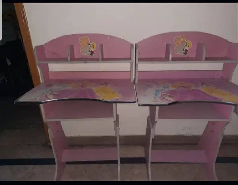 Study Table for Girls. . . . . Best Deal 4