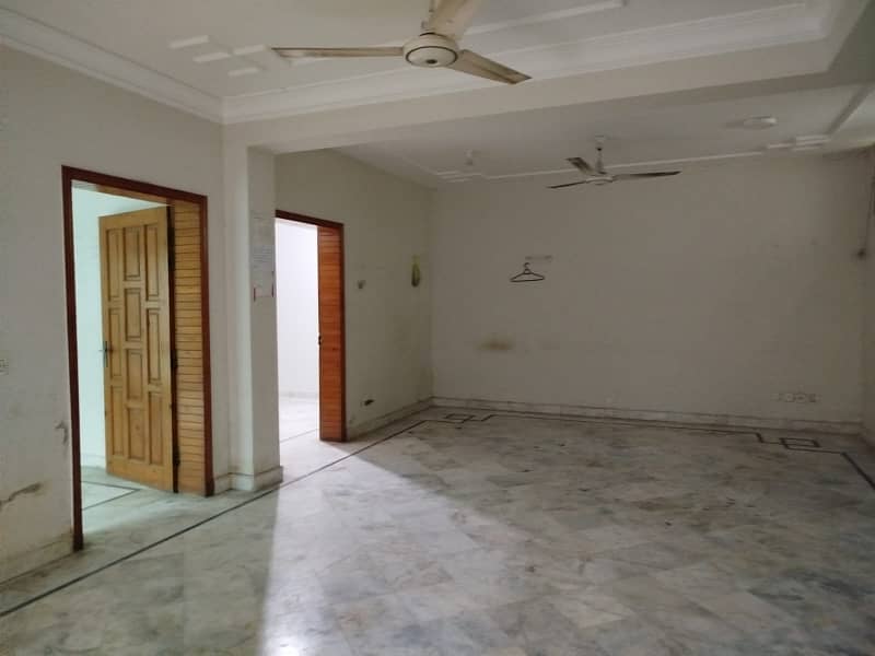 Your Search Ends Right Here With The Beautiful House In F-11 At Affordable Price Of Pkr Rs. 700000 10