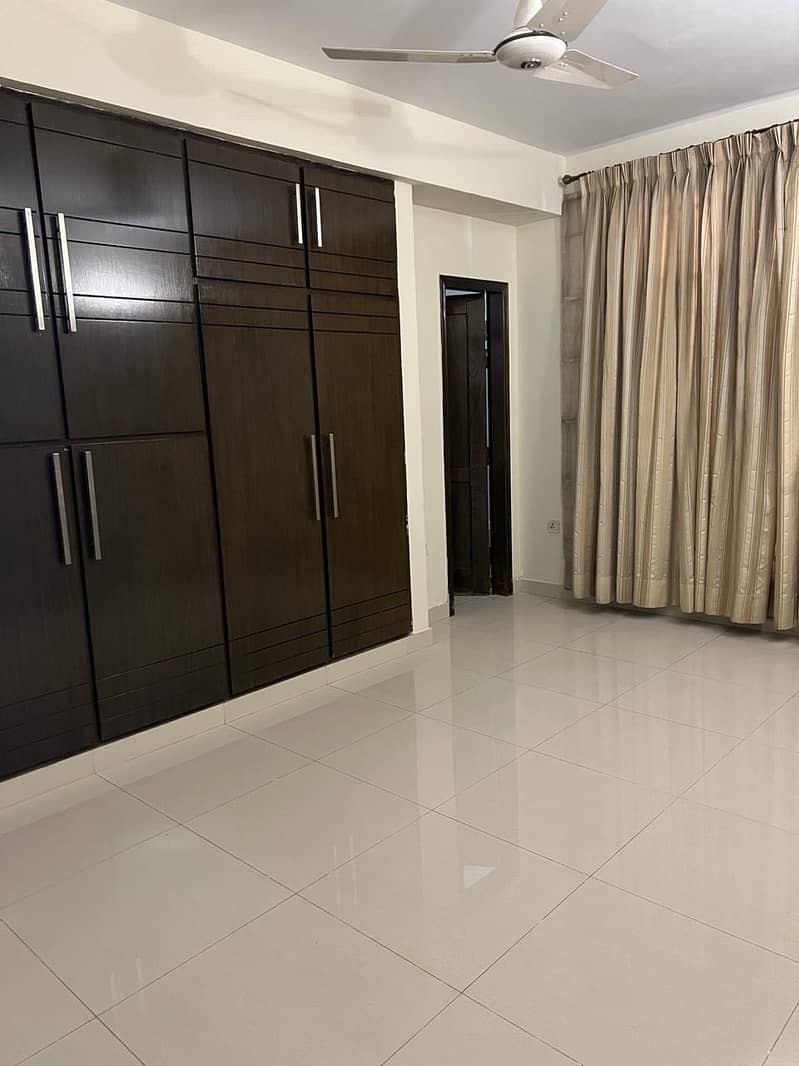 4 Bedrooms Furnished And Unfurnished Flat Available For Rent In Executive Heights F-11 Markaz 21