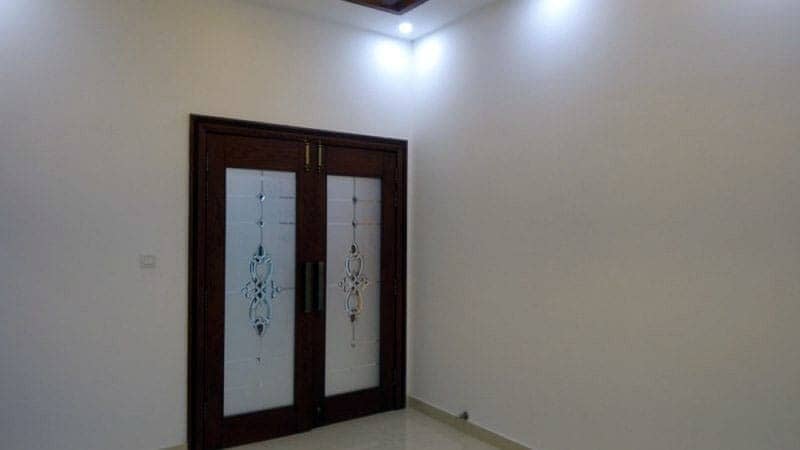 Prime Location 5 Marla House For sale In Rs. 18000000 Only 4