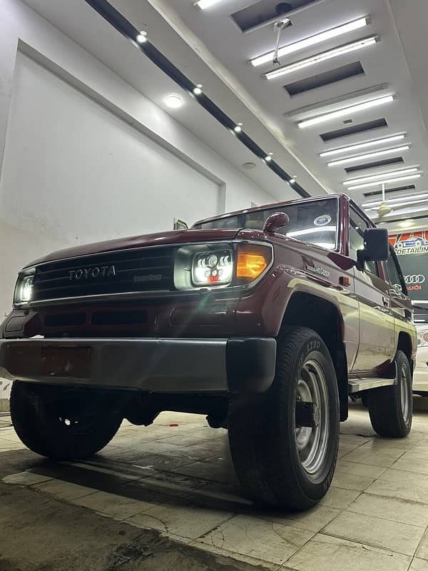 Toyota Prado 1990 3