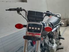 honda CG 125.    slef start 20 model