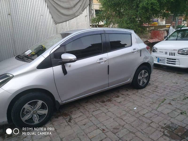 Toyota Vitz 2013 Like New 4