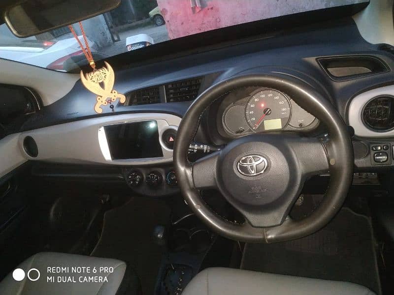 Toyota Vitz 2013 Like New 8