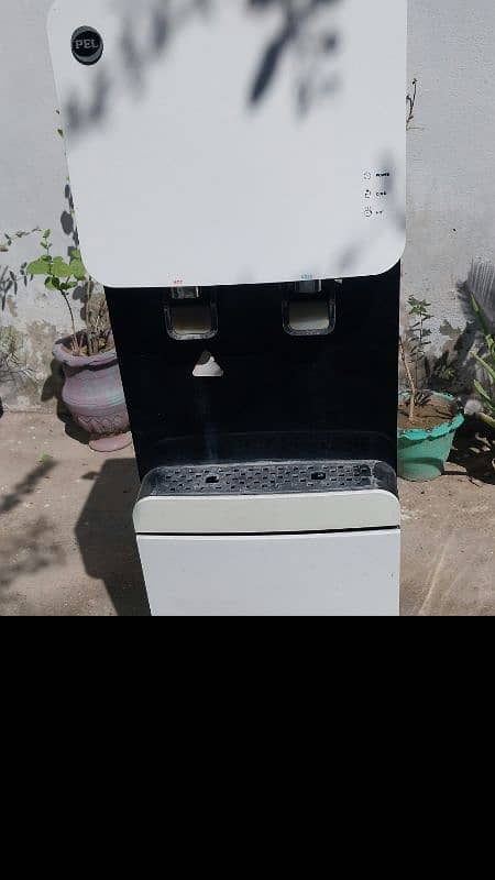 Pel water dispenser 3