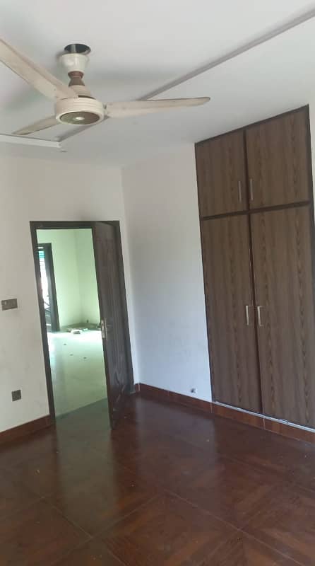 8 Marla House Available For Rent In Umar Block Sector B Bahria Town Lahore 6