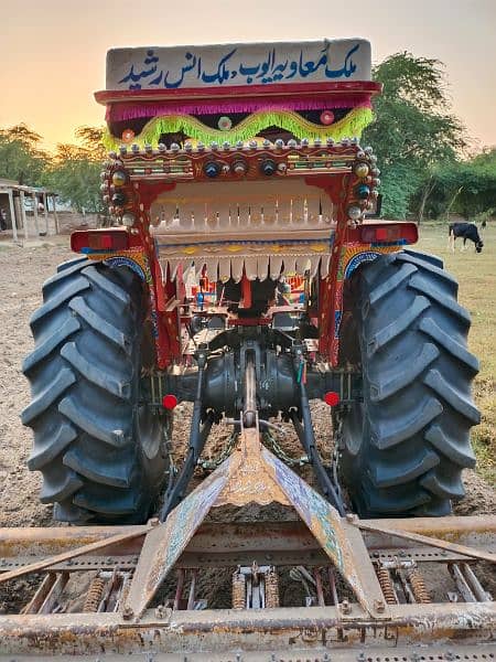 Massey Ferguson tractor 385 3