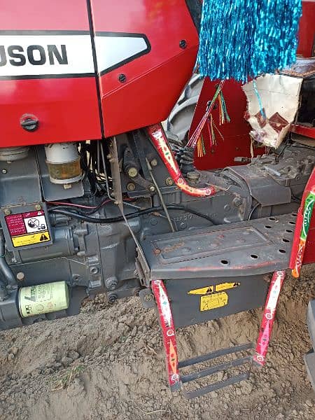 Massey Ferguson tractor 385 9