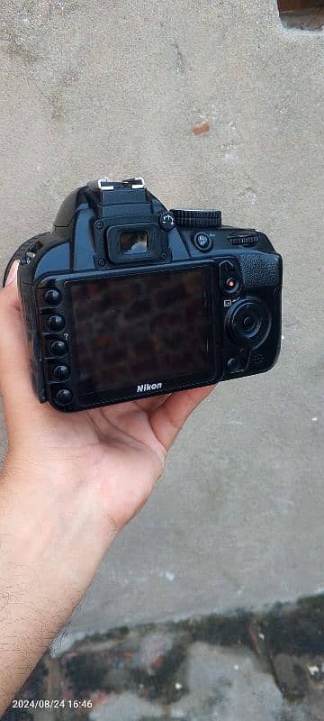 DSLR D3100 Nikon Camra.   VideoGarfy HD 2