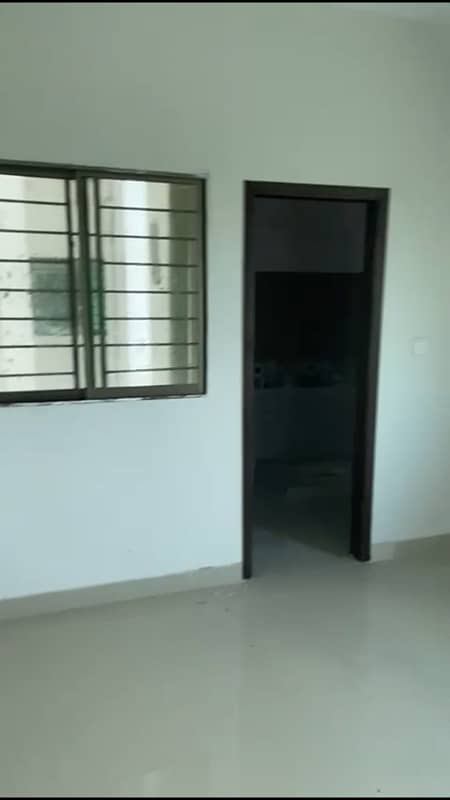 AMAZING FLAT IN SANOOBER TWIN TOWER 3 BED DD 3