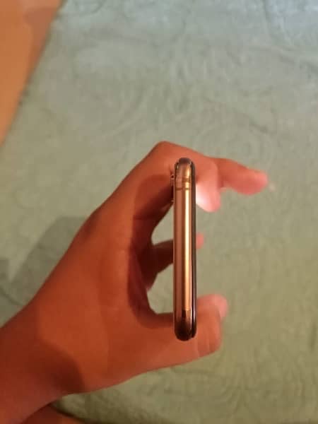 Iphone XS 256 GB condition 10 by 9 2