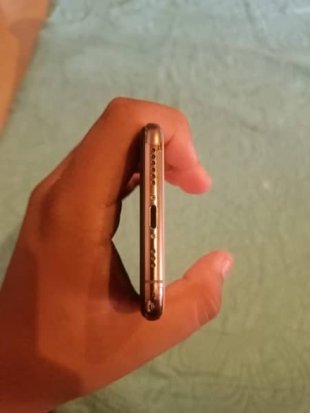 Iphone XS 256 GB condition 10 by 9 4