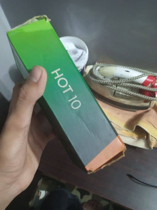 Infinix hot 10 4GB 64GB with Box 18