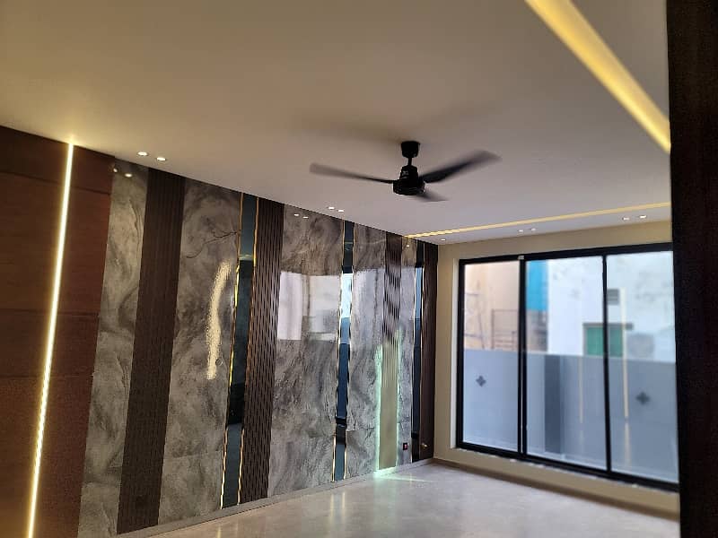 1 Kanal Brand New Super Luxurious House on a super hot location of ph 3 most demanding sector of Bahria Town Islamabad. 15