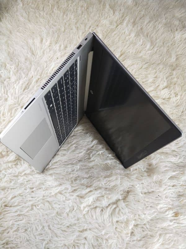 Hp ProBook Ryzen 5 16 GB Ram  256 GB nvme  320 GB HDD 8