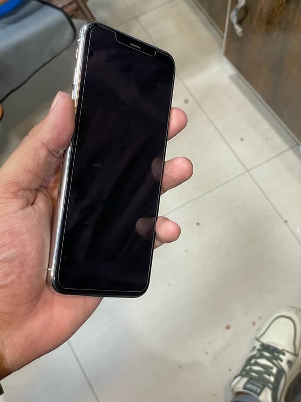 iPhone XS Max 64gb dual sim pta approved 10/10 condition health 87% 4