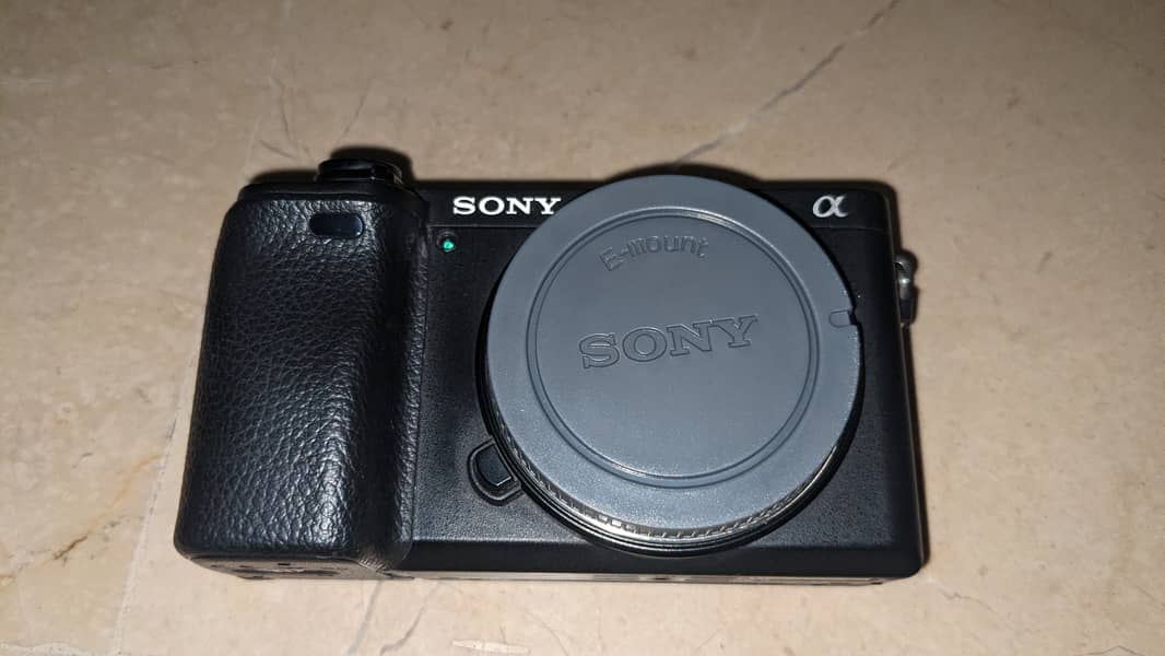 Sony a6400 with box 4