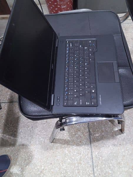 Dell  letitude E 5440 1