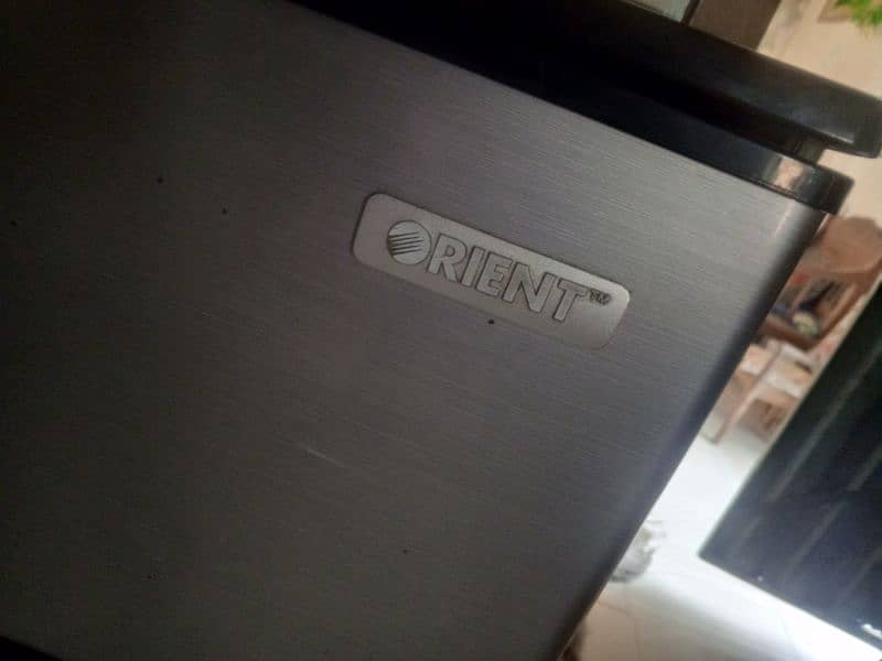 03007905402 8/10 Conditin Orient 2 Door Mini Fridge urgent sale 1