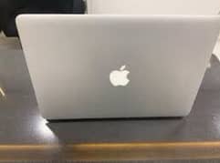 MacBook 2015 pro scratch less mint condition Available in stoke