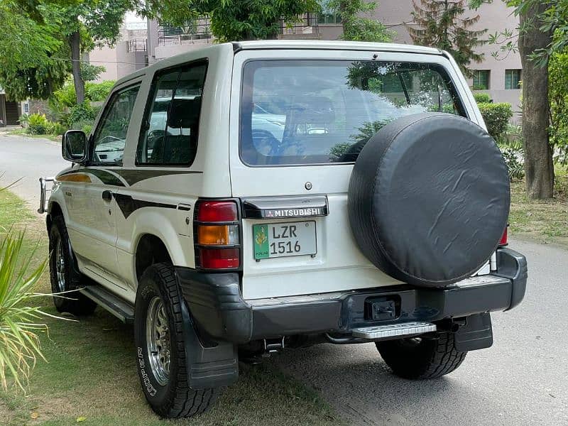 Mitsubishi Pajero 1995 10