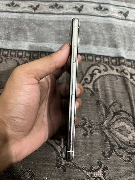 Iphone 11 pro max 256gb pta 5