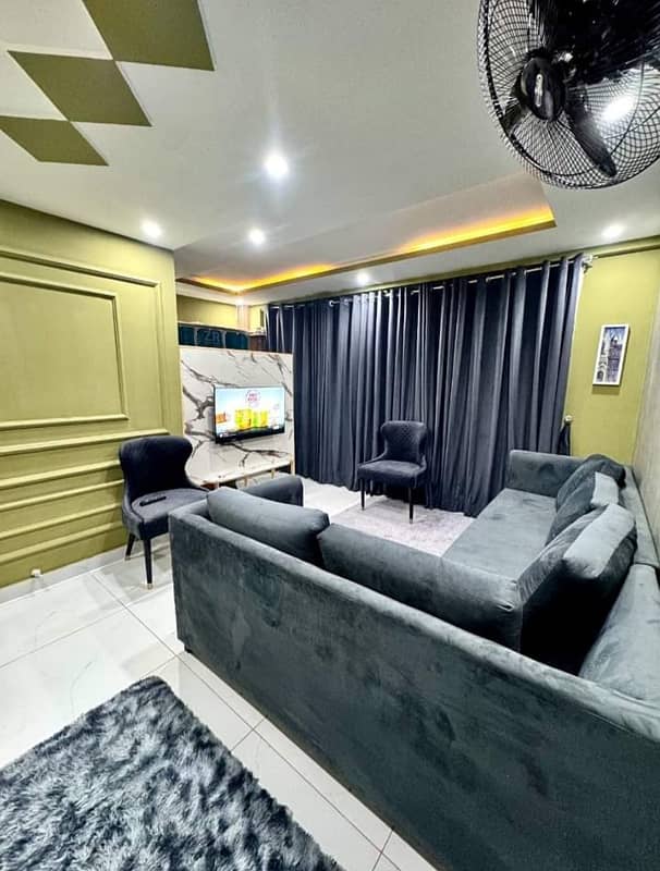 1 Bedroom VIP Full furnish flat per day available in Bahria town Lahore 2