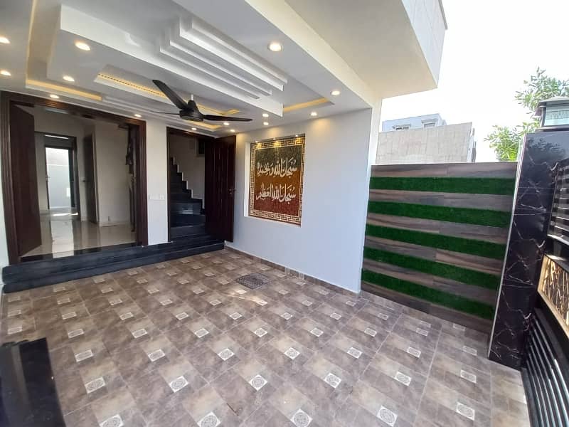 5 MARLA BRAND NEW HOUSE FOR SALE IN ITTEHAD TOWN RAIWIND ROAD LAHORE. 23