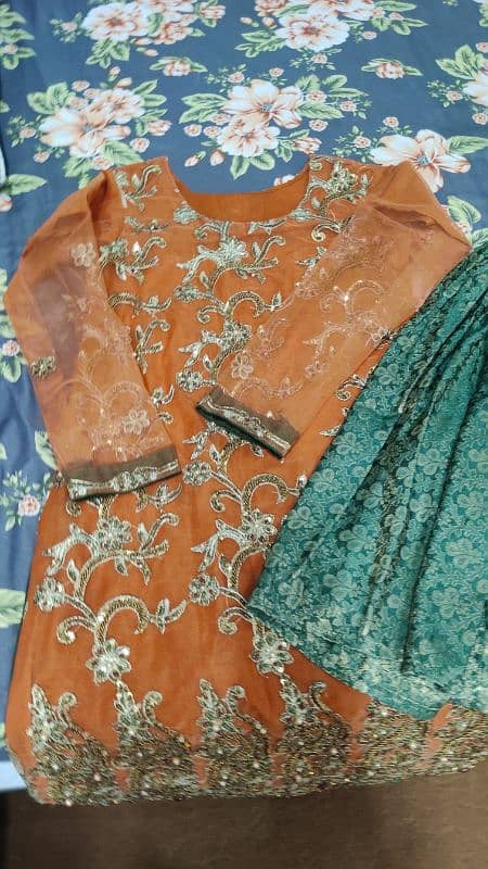 mehndi dress with decent wrok with garara 1